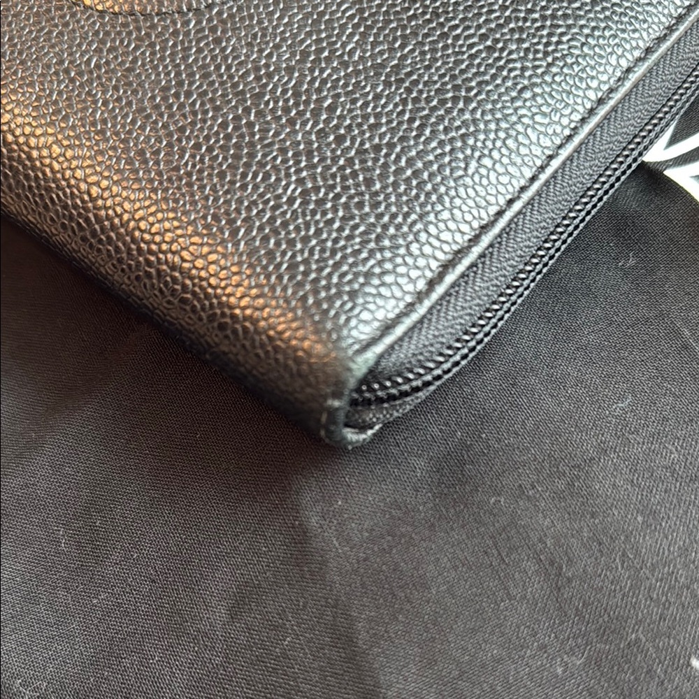 $995 CHANEL CC logo Black Caviar Leather XL  Large zip around Wallet bag clutch - Picture 5 of 13